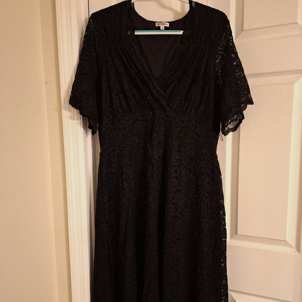 Black Lace Dress (Like New)